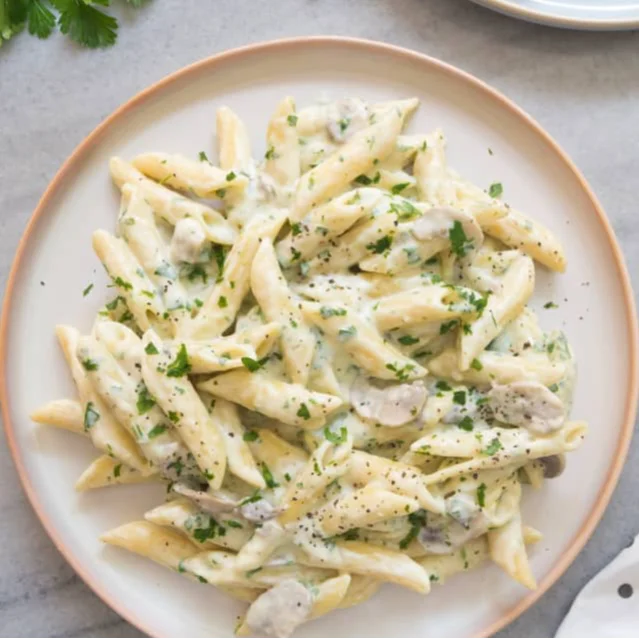 Sade Kremalı Penne